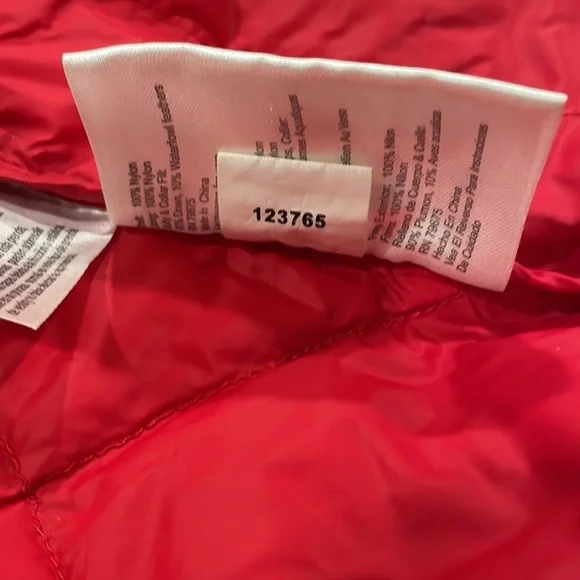 Micheal by Micheal Kors EUC XS light weight puffer vest - Picture 7 of 7